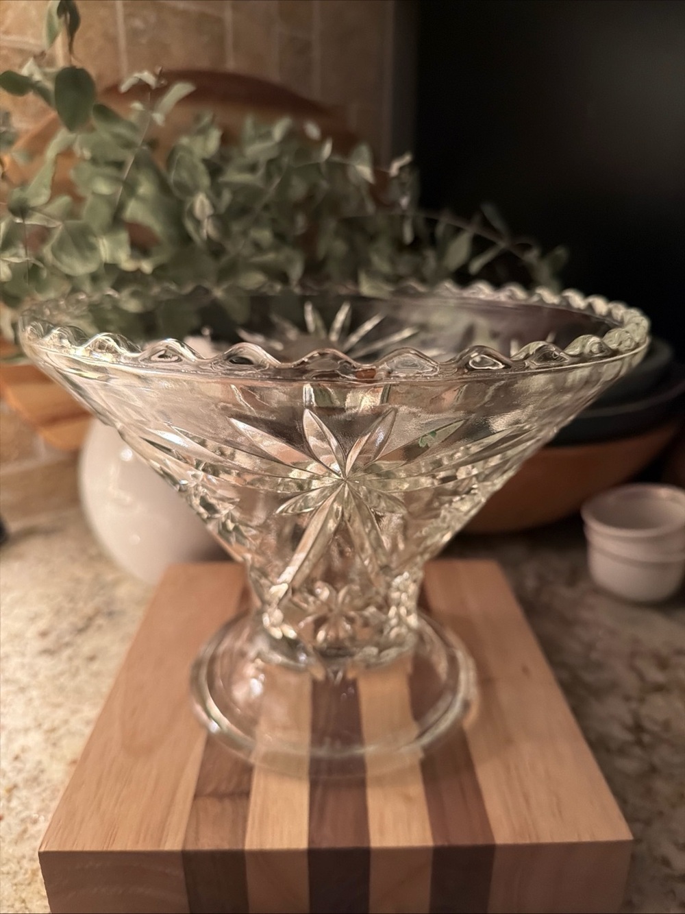 Anchor Hocking Early American Prescut EAPC Punch Bowl Base Console Fruit Bowl